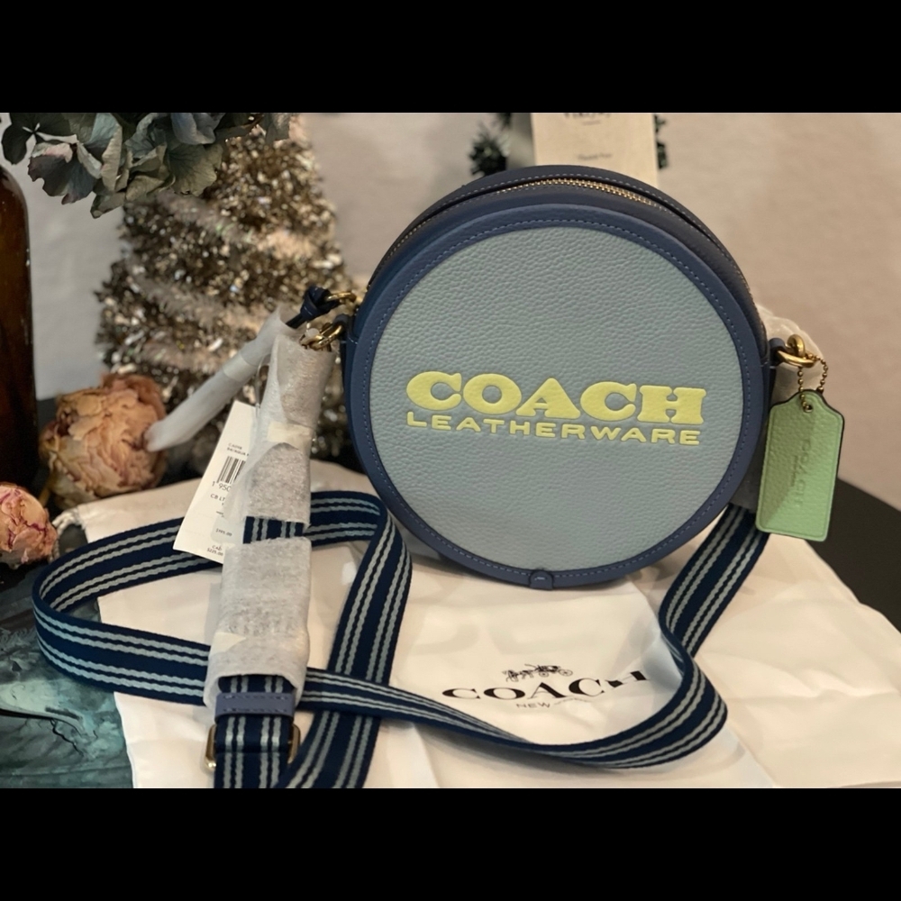 Coach Kia Circle Bag in Colorblock B4/Aqua Multi Natural Pebble Leather